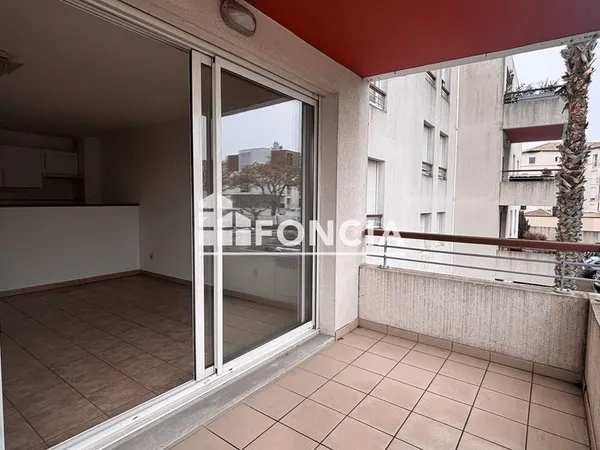 Dans une résidence sécurisée, T3 avec terrasse et parking 