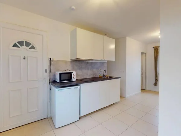 Studio 1 pièce 20 m² 