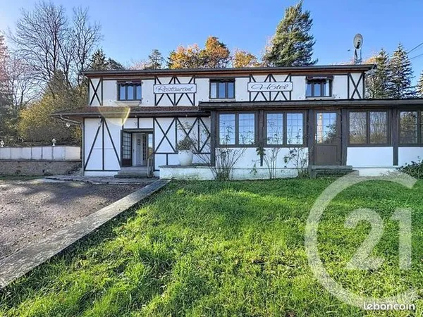Bâtiment 250 m² 
