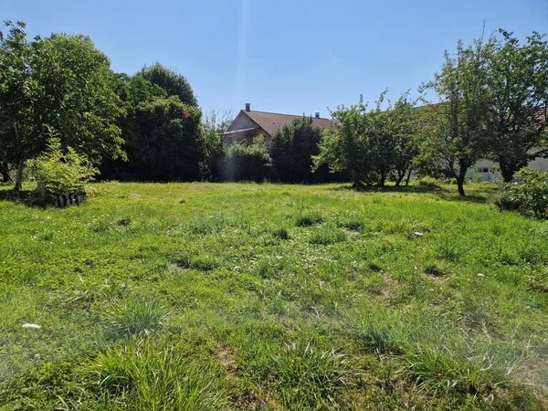 Terrain 1242 m² 