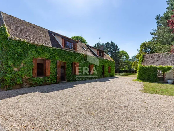 Maison 10 pièces 255 m² 