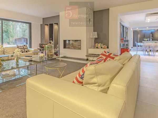 Maison 8 pièces 465 m² 