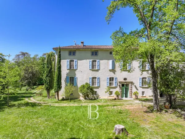 À proximité d'Anduze - Château XIIème siècle et son parc de 6,5 