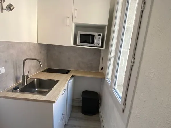 Studio 1 pièce 18 m² 