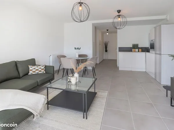 Studio 1 pièce 25 m² 
