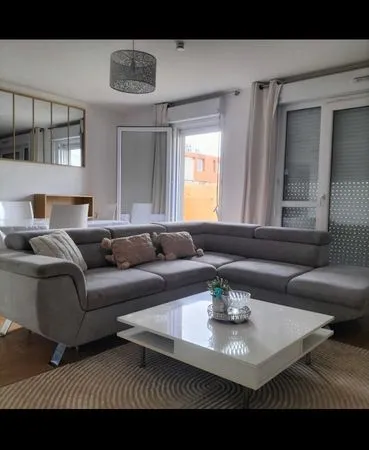 Chambre avec SDB + balcon privatif - Colocation filles - 600 CC 