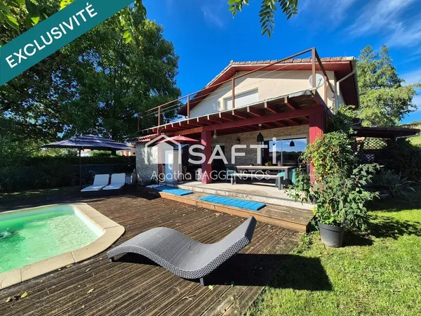 Belle maison avec piscine et beaux volumes 