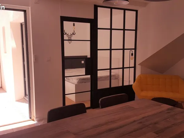 Appartement cosy meublé avec cour centre ville des Herbiers 