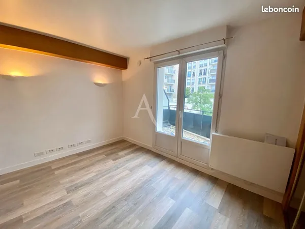 Studio 1 pièce 18 m² 