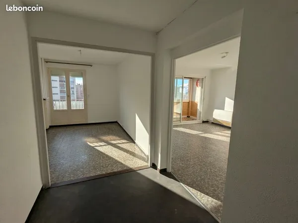 Appartement 4 pièces 77 m² 