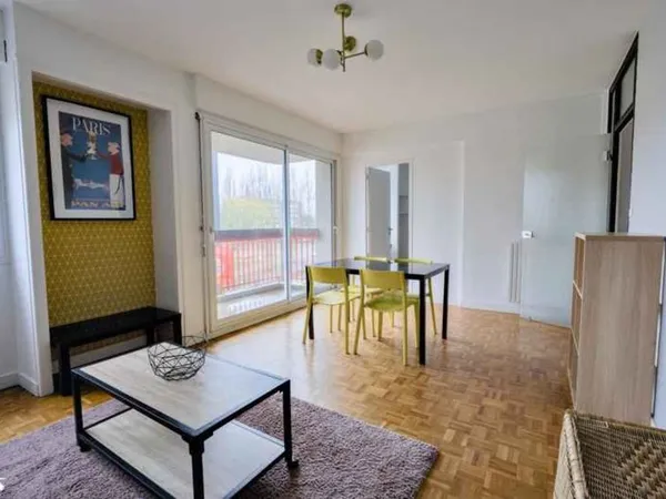Appartement de 5 pièces principales 