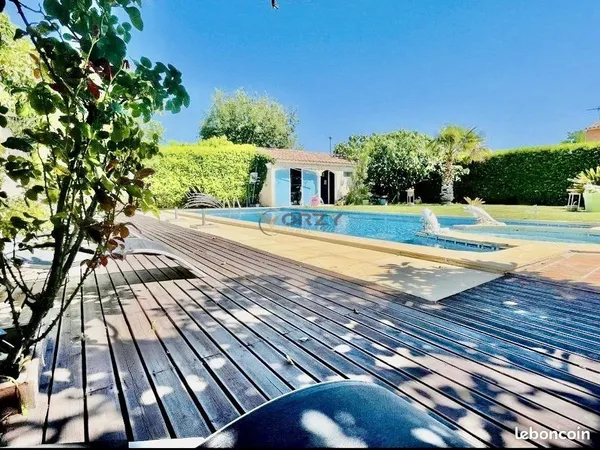 Maison 7 pièces 270 m² 