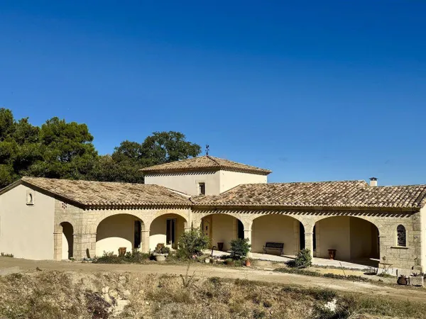 Maison 5 pièces 260 m² 
