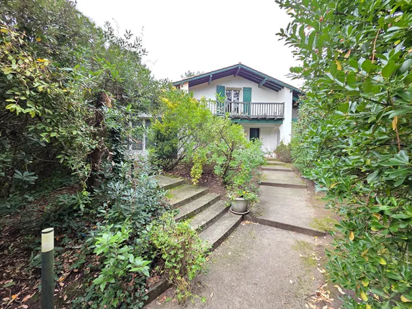 Maison Anglet 3 pièce(s) 170.344 m2 