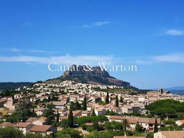 Terrain 703 m² 