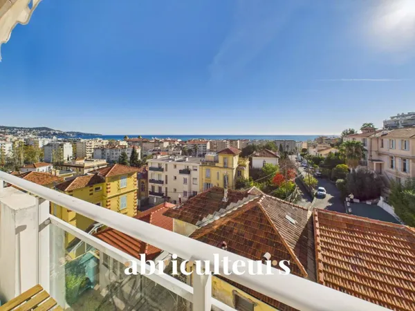 Appartement 1 pièce 14 m² 