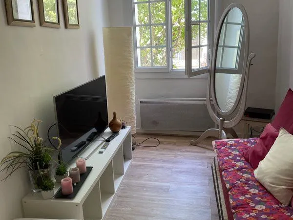2 pieces meublé centre d'Aix pour étudiants 