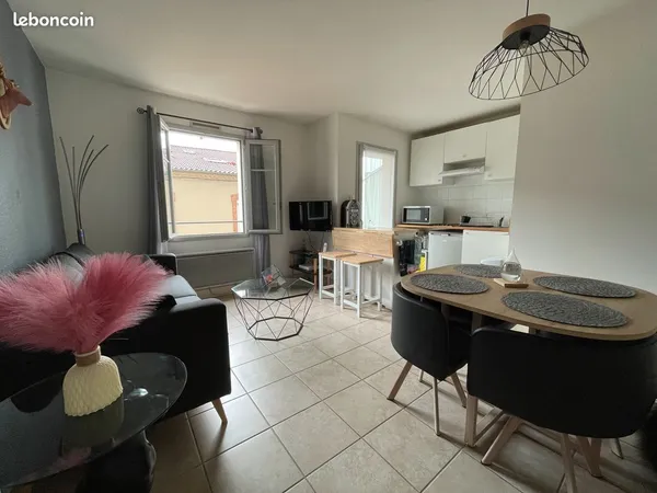 Appartement T2 dans résidence sécurisée avec parking privatif 