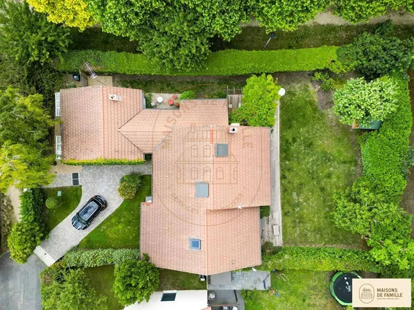 Vends maison - 230.01m² - 7 pièces, 5 chambres - Louveciennes 78430 