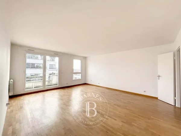 Le service location de la Maison BARNES vous présente ce bien : 