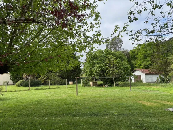 Terrain 860 m² 