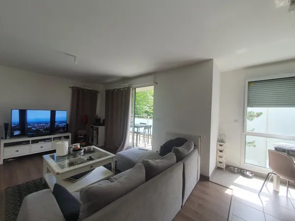 A LOUER - APPARTEMENT TYPE 3 - LONGCHAMPS/BEAULIEU 