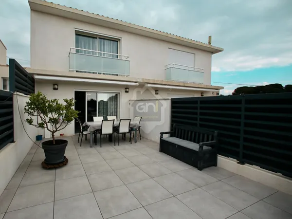 Pavillon T3 vue dégagée à vendre à La Couronne 