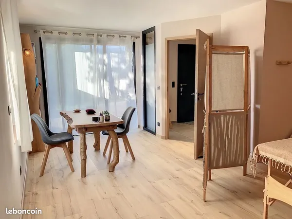 Bureau Cabinet professionnel à louer - Charvonnex (ERP) 