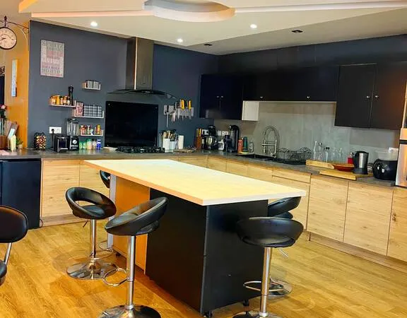 Maison 6 pièces 280 m² 