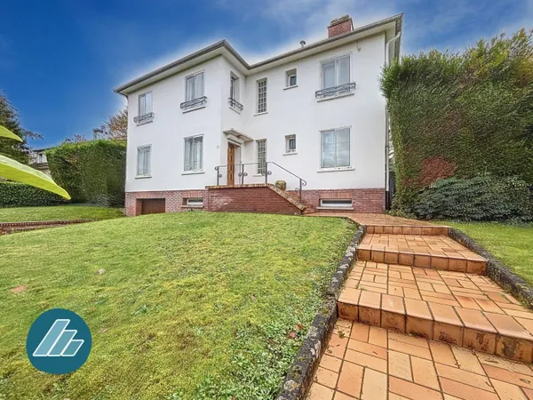 Maison 7 pièces 185 m² 