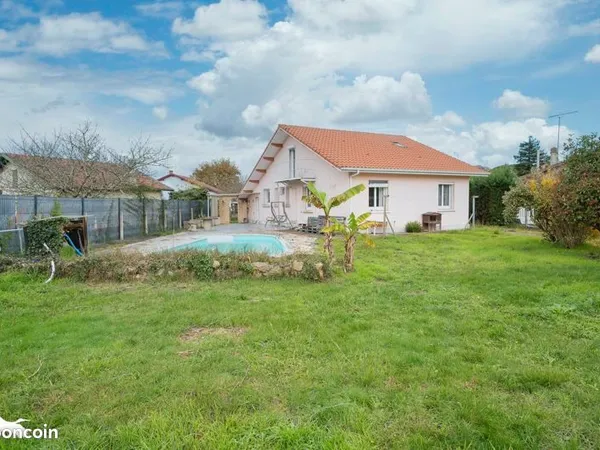 Maison 6 pièces 115 m² 