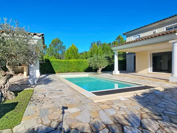 Le Thoronet En exclusivité Villa 122 m2 avec sous-sol de 63m² a 