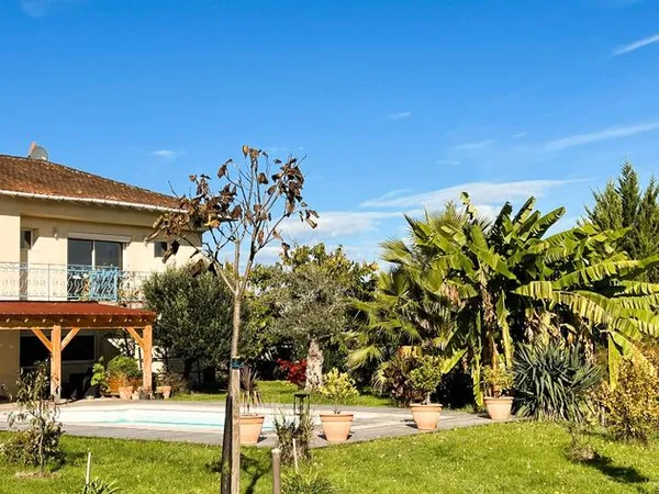 Maison 6 pièces 145 m² 