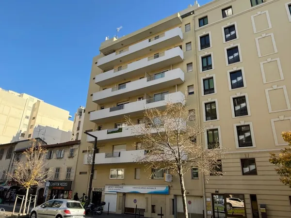 NICE - AVENUE DE LA CALIFORNIE, Studio de 28 m² avec balcon et aperçu mer 