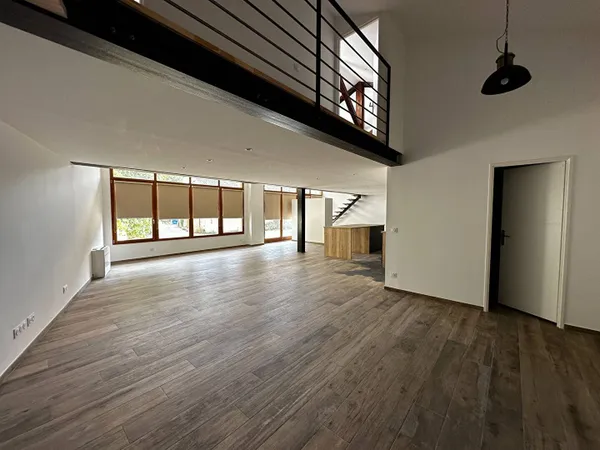 Appartement 4 pièces 143 m² 