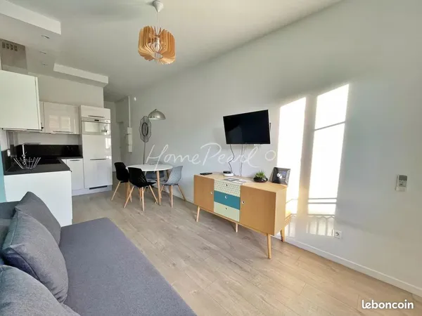 Studio 1 pièce 22 m² 