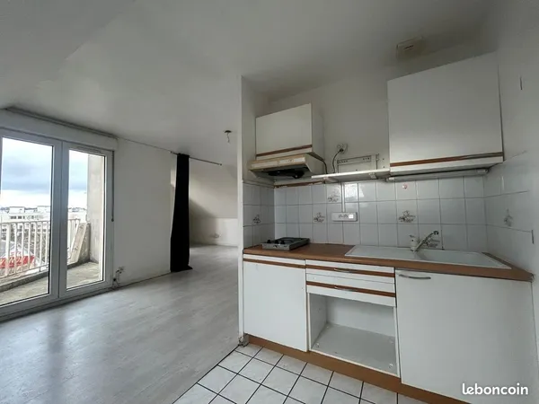 Studio 1 pièce 30 m² 