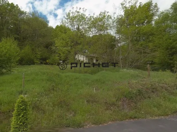 Terrain 1084 m² MALEMORT 