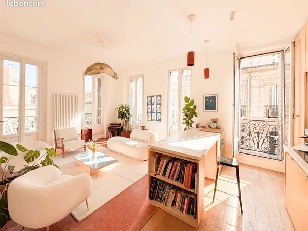 Vente appartement lumineux rénové par un architecte 