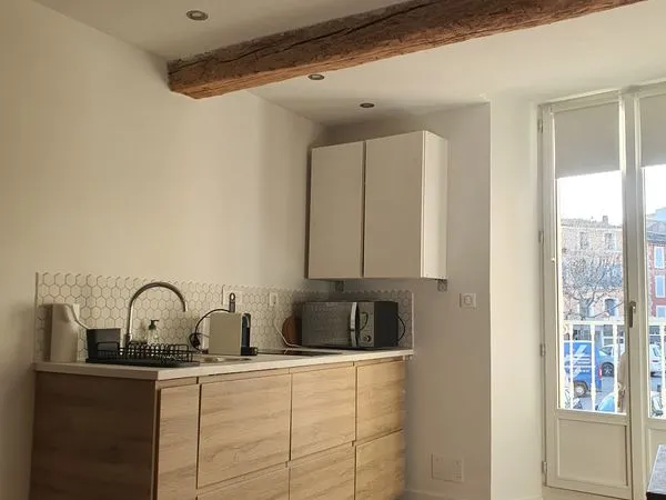 Studio refait à neuf - Place de la Bouquerie 