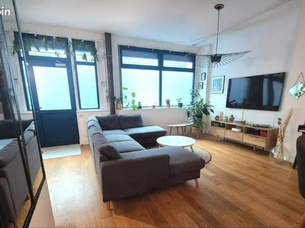 Duplex atypique de 92 m² (pondérés) — « Comme une maison en ville » 