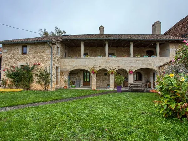 Ferme 13 pièces 350 m² 