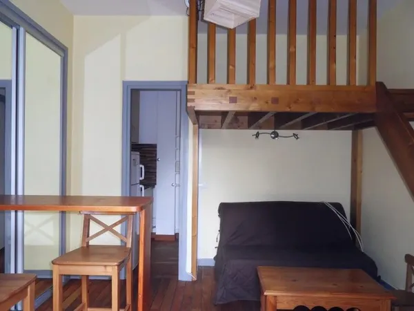 Beau studio meublé 17m² quartier gare 