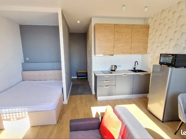 Studio 1 pièce 18 m² 