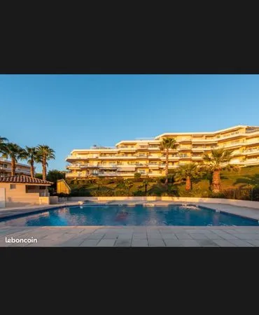 Nice ouest - corniche fleurie | appartement 3 pièces avec vue mer et piscine 