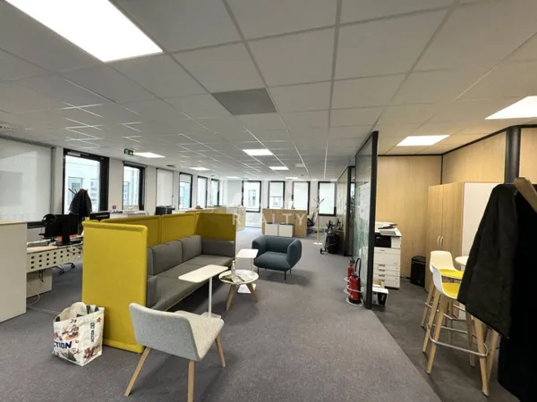 Bureaux 804 m² 