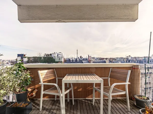 PORTE DAUPHINE - 3 PIÈCES - 2 CHAMBRES - BALCON : VUE TOUR EIFF 