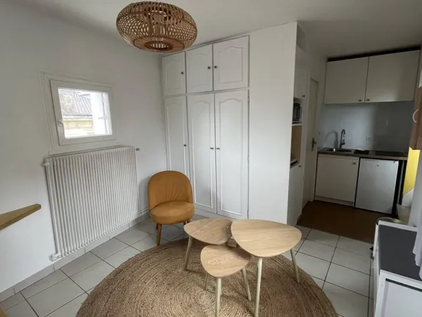 Studio 1 pièce 21 m² 