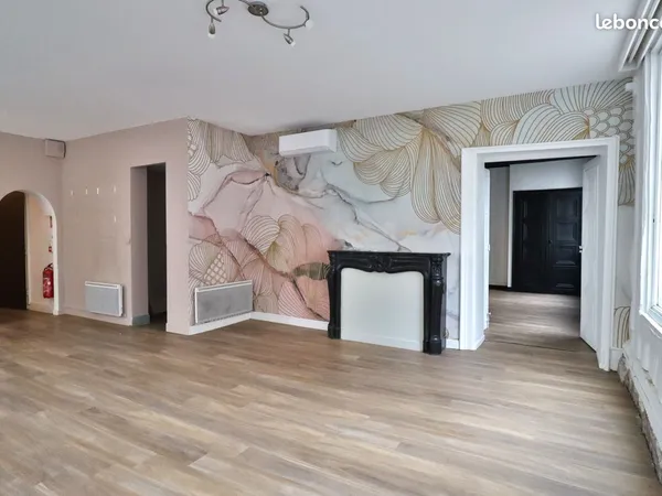 Local 97 m² Troyes 