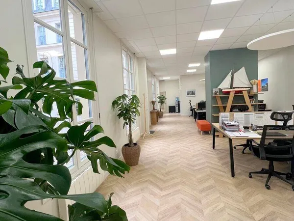 Bureaux 186 m² 